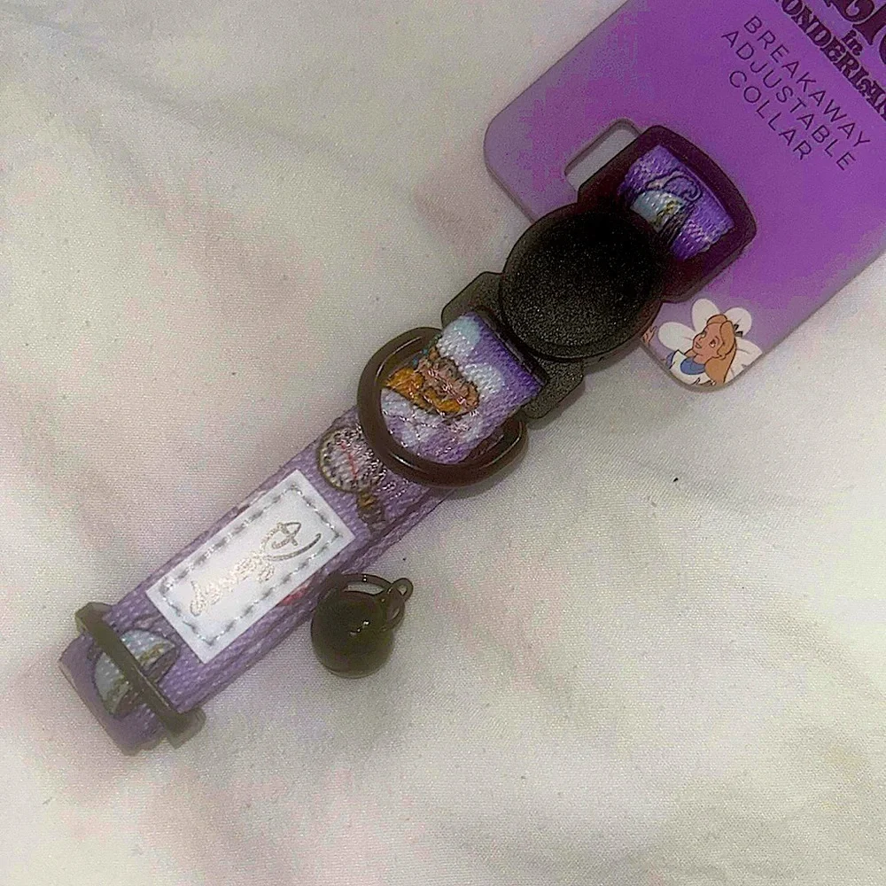 Sassy Meow Alice In Wonderland Cat Collar (M) and Matching Leash 6ft